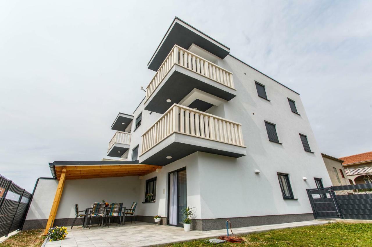 Apartment Ferias Trogir Exterior foto