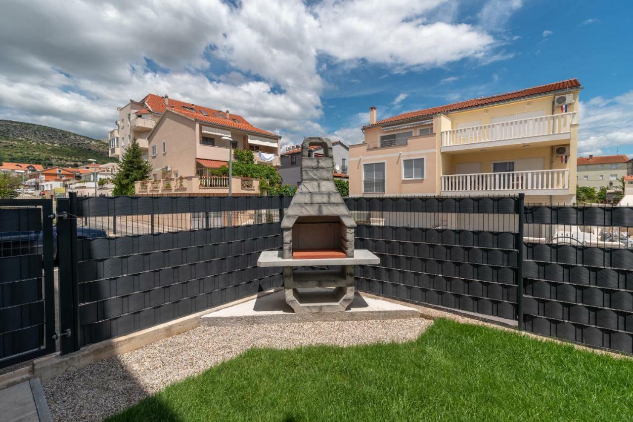 Apartment Ferias Trogir Exterior foto